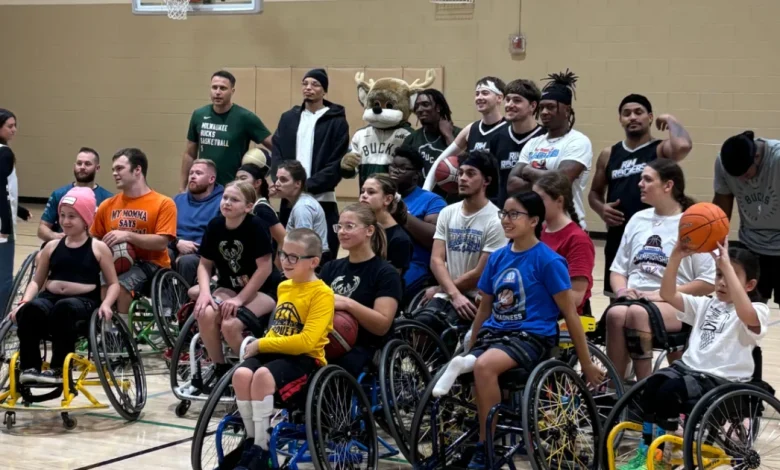 Bucks’ Ryan Rollins mentors young wheelchair basketball players at skills clinic