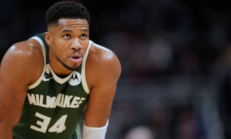 Bucks rule out Giannis (knee) Wed. vs. Hornets