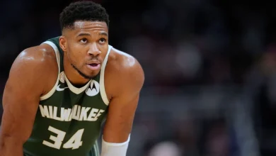 Bucks rule out Giannis (knee) Wed. vs. Hornets