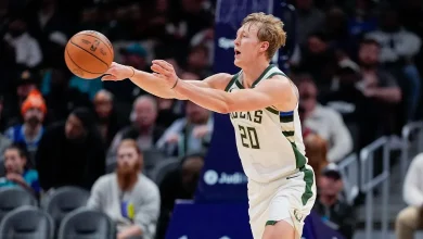 Bucks starter AJ Green does not finish game vs. Hornets