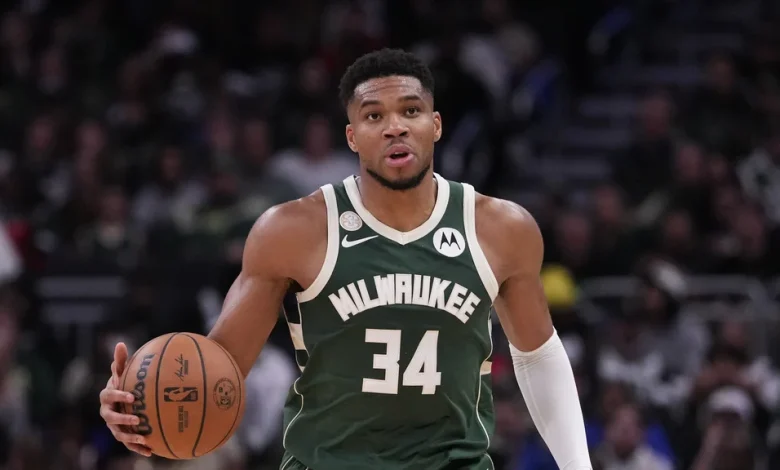 Bucks vs. Raptors Prediction, NBA Picks for Tuesday: Giannis Antetokounmpo, More