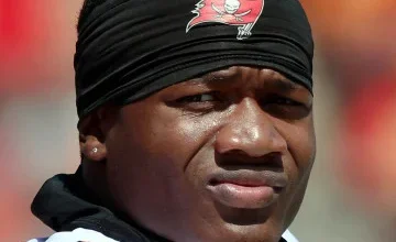 Bucky Irving Playing for first time since Week 4