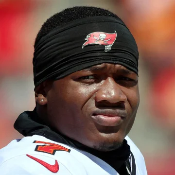 Bucky Irving Playing for first time since Week 4