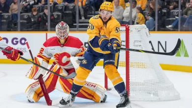 Bunting gets 3 points in 1st, Predators hold off Flames to end skid at 3