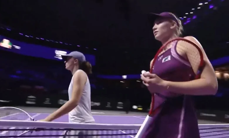 Burza po tym, co Świątek zrobiła po meczu z Rybakiną. 'Brak szacunku' Tenis