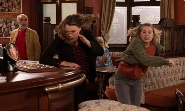 🚨 CORRIE SPOILERS ALERT! 🚨 It is set to be a jam-packed week on the cobbles next week following on from Shona and David's heartbreaking news. The drama continues as David lets slip to his family and Shona is furious. Elsewhere on the street, tensions