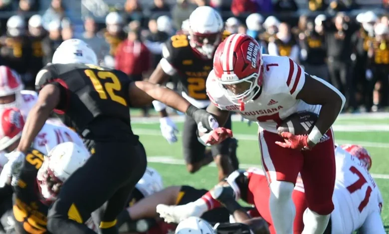 Cajuns hoping for glorious end to turbulent season with win over Warhawks