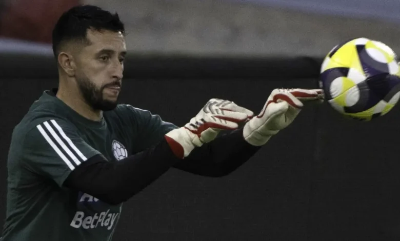 Camilo Vargas voló de palo a palo y salvó a Colombia contra Australia; espectacular atajada