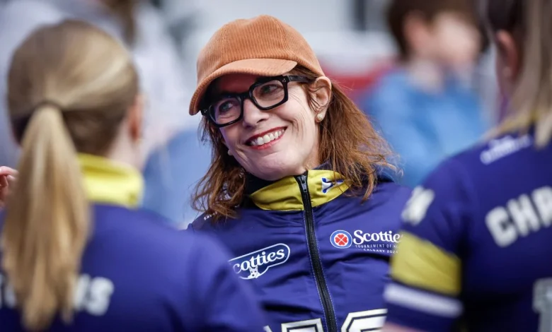 Canadian Hall of Fame curler Colleen Jones dies at 65