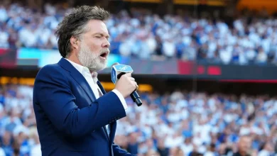 Canadian Singer Makes 1 Subtle Change To National Anthem To Protest Trump