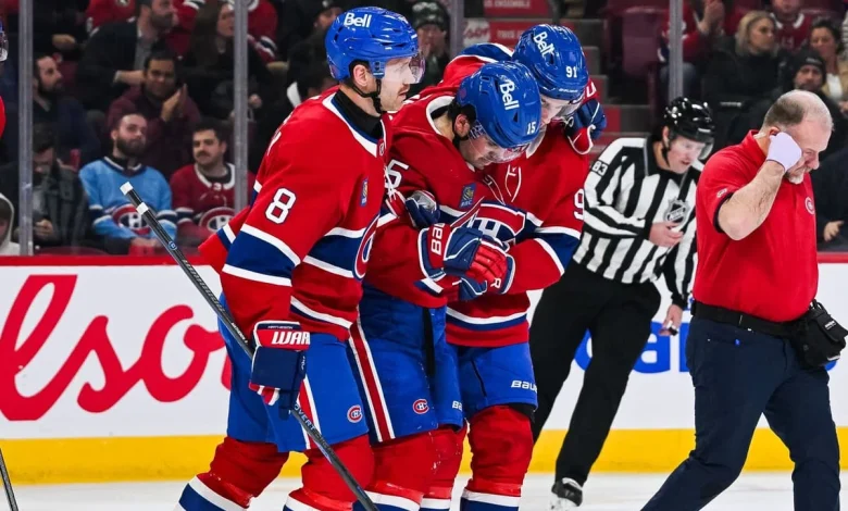 Canadiens Alex Newhook leaves game against Stars with injury