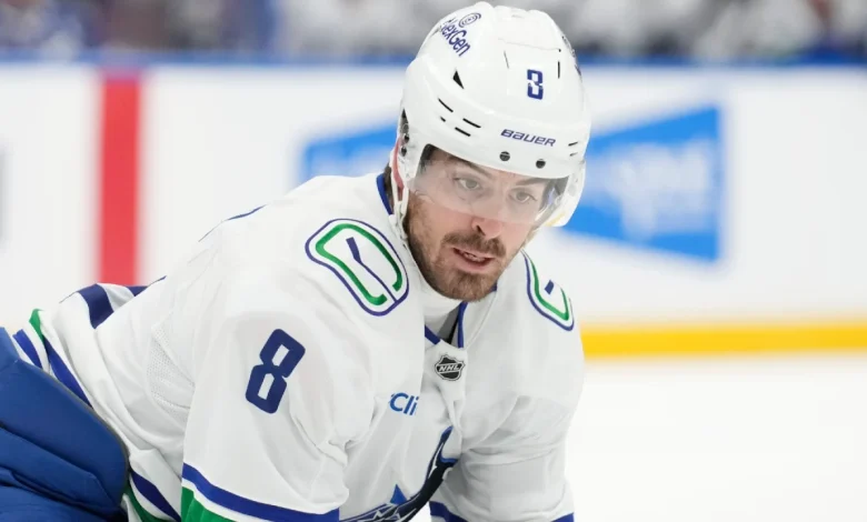 Canucks' Conor Garland out vs. Kings, Kevin Lankinen to start in net