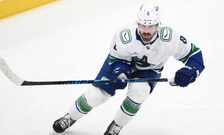 Canucks' Garland exits game vs. Lightning
