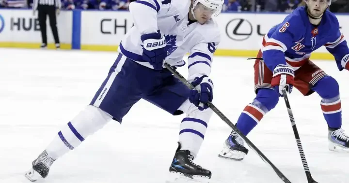 Canucks sign David Kampf to one-year deal