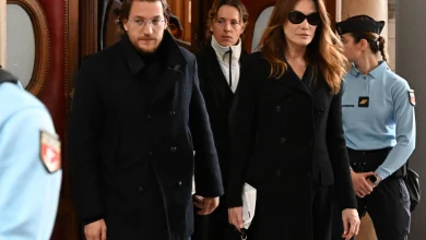 Carla Bruni apparaît le visage marqué : le clan Sarkozy attend la décision
