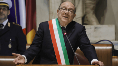 Carlo Verdone diventa sindaco di Roma per festeggiare i suoi 75 anni
