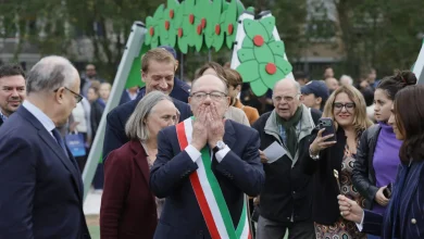 Carlo Verdone, la giornata da sindaco è tutta nelle periferie: "C'è un'umanità che non si trova in centro"