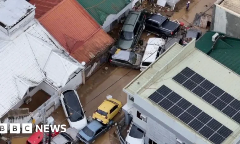 Cars pile up on Philippines streets after Typhoon Kalmaegi