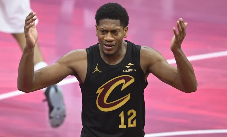 Cavaliers starter in danger of being out vs. 76ers after surprising injury update