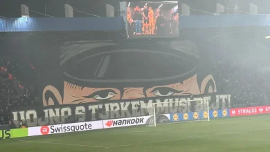 Çek taraftarlardan Fenerbahçe maçında "Türklerle savaş" pankartı