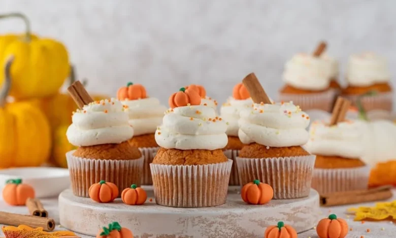 Celebrate office Thanksgiving party? Here are fun ideas for Thanksgiving 2025