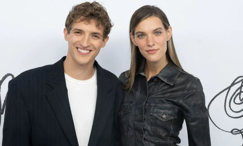 “C'est vraiment très spécial” : Charlotte Cardin folle amoureuse d’Aliocha Schneider, qui est cet homme qui fait chavirer son cœur depuis neuf ans