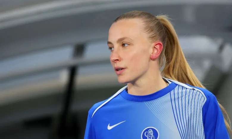 Chelsea vs Barcelona latest updates: Bright on the bench for UWCL clash