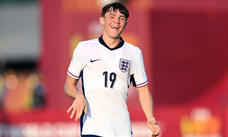 Chelsea youngsters steal the show as England U17 pick up first win at World Cup