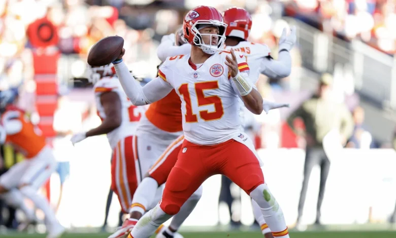 Chiefs, Broncos tied 6-6 at halftime