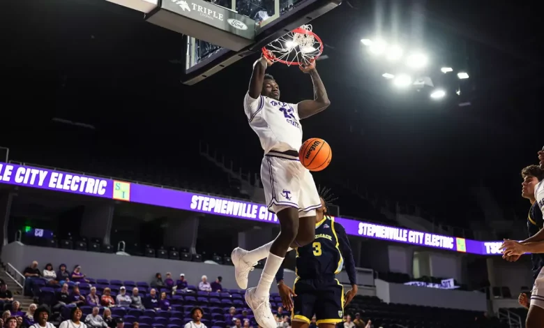 Chris Mpaka’s career-high 24 points leads Texans to second-straight win in EECU Center