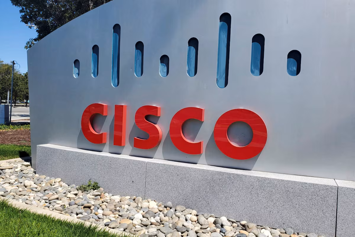 Cisco raises annual revenue forecast, banking on data centre expansions to drive demand