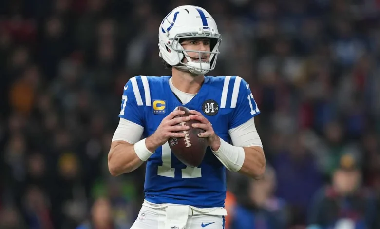 Colts QB Daniel Jones dealing with fractured fibula