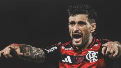 Com golaço de Arrascaeta, Flamengo sai na frente do Bragantino pelo Brasileirão no Maracanã