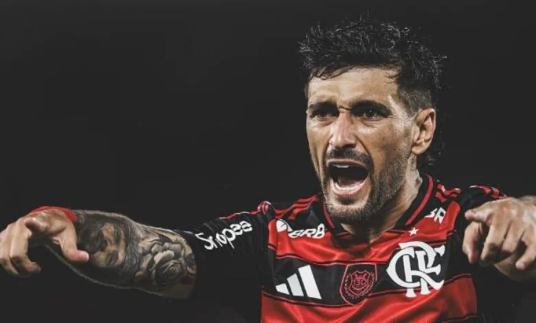 Com golaço de Arrascaeta, Flamengo sai na frente do Bragantino pelo Brasileirão no Maracanã