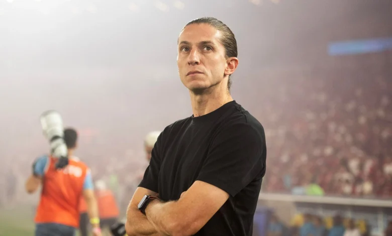 Com novidades, Filipe Luís define escalação do Flamengo para enfrentar o RB Bragantino