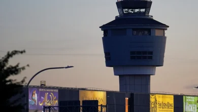 Commercial flights hit by US shutdown as calls grow to ground private jets