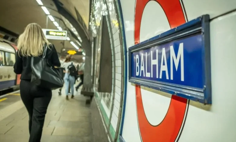 Commuters left terrified after knifeman rampage on London tube carriage