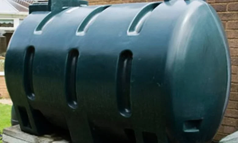 Concerns over oil price differences along the border