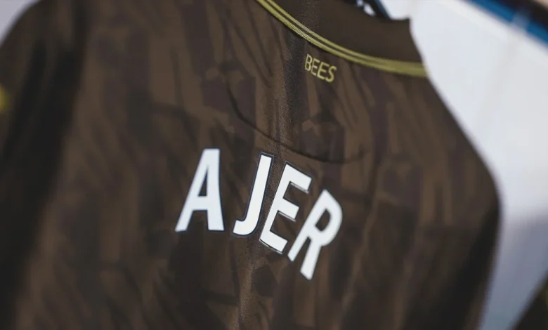 Confirmed team news: Andrews makes one change for Brighton meeting