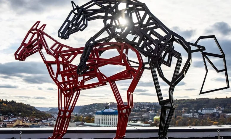 Controversial new horse sculpture on Prague rooftop sparks public debate