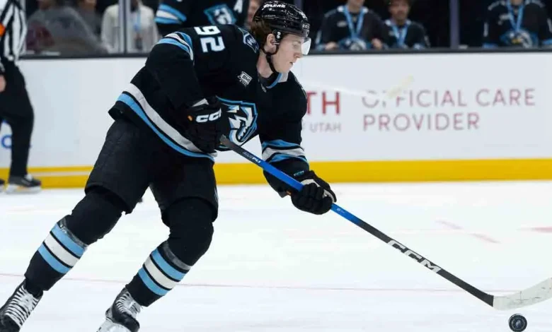 Cooley scores 4 straight goals in Mammoth's win over Golden Knights