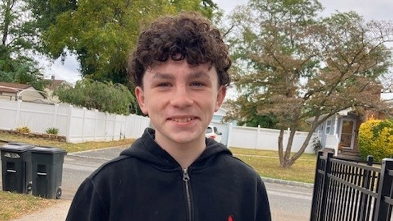 Cops: Teen fatally stabbed at West Babylon house party