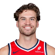 Corey Kispert chips in 20 points Saturday