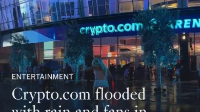 Crypto.com flooded with rain and fans in go-go boots for Sabrina Carpenter