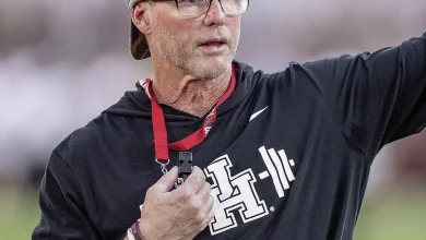 Cumbie honors former Tech coach Kurt Hester