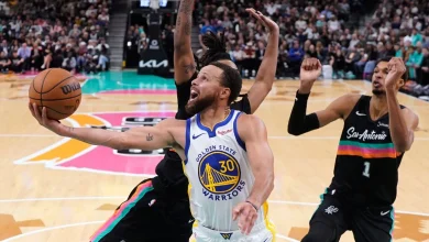 Curry's 46 leads Warriors over Spurs despite Wembanyama triple-double