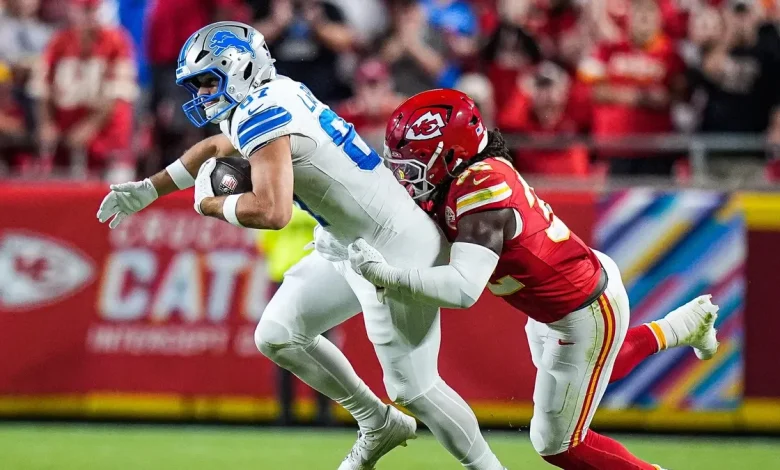 Dan Campbell gives cautious update on Sam LaPorta’s injury timeline