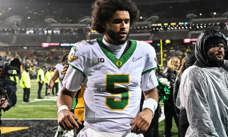 Dante Moore channeled his inner-Patrick Mahomes before game-winning drive