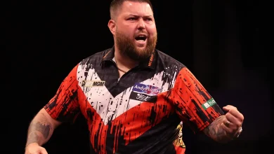 Darts star Michael Smith relying on MACHINES to play as he struggles with arthritis in both feet and wrist