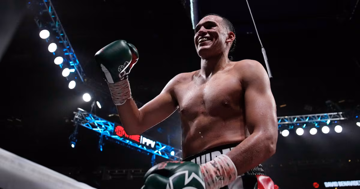 David Benavidez stops Anthony Yarde in seventh round to retain WBC light-heavyweight title